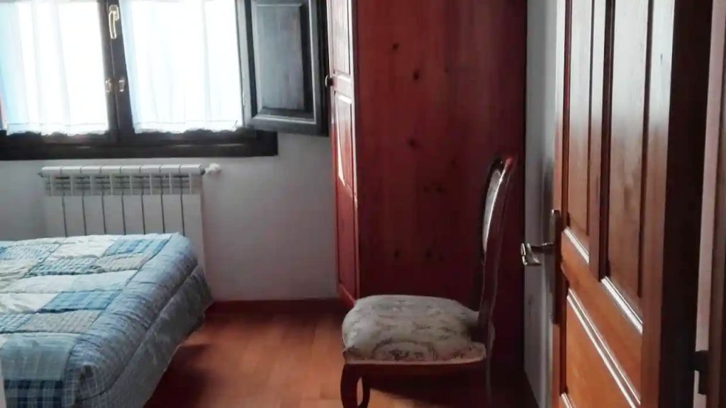 rincon-habitacion-doble-apartamentos-la-jarabiega-sebreñu-ribadesella